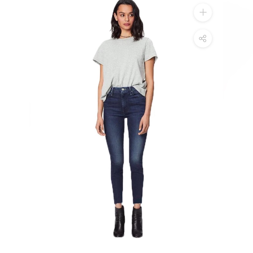 Mother Jeans High Waisted Looker Ankle Fray Size 26 Dark Blue